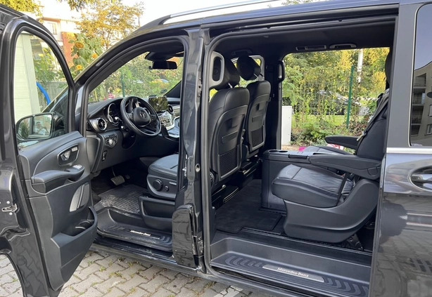 Mercedes-Benz Klasa V cena 329000 przebieg: 18000, rok produkcji 2021 z Kraków małe 379